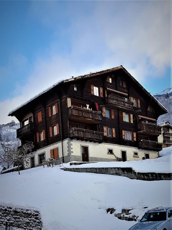 Alpen-Sonne Apartment Sankt Niklaus Luaran gambar